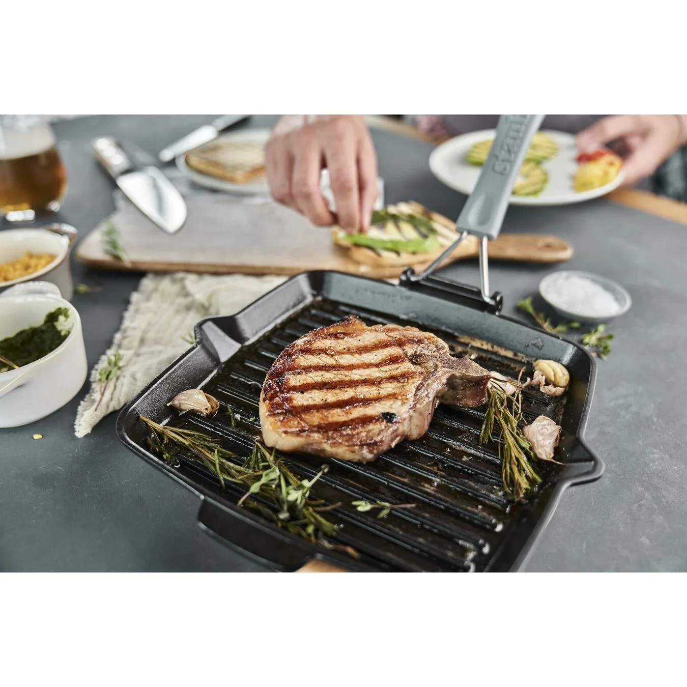 GRILLPAN  GIETIJZER VIERKANT  24X24