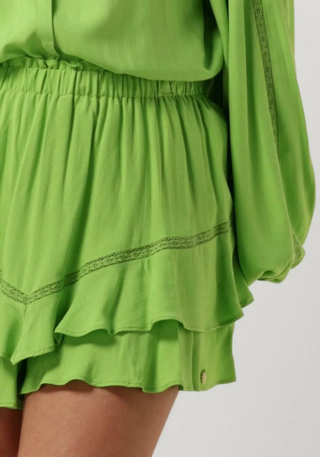 GROENE HARPER & YVE MINIROK YANICKSH